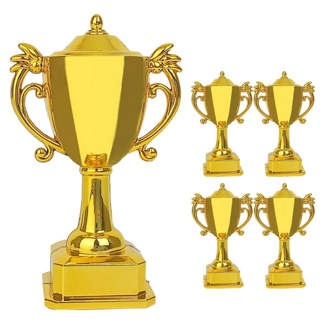 Shisuyan 5pcs Mini Plastic Trophy Statue Doll Trophy Prop Small Award Trophy Decoration Mini House Accessory