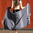 thumbnail image 1 of Serviette de Plage Turque pour Adultes Antiadhésive Design Rayé Sable avec Pompon Châle de Sauna Extérieur, 1 of 5
