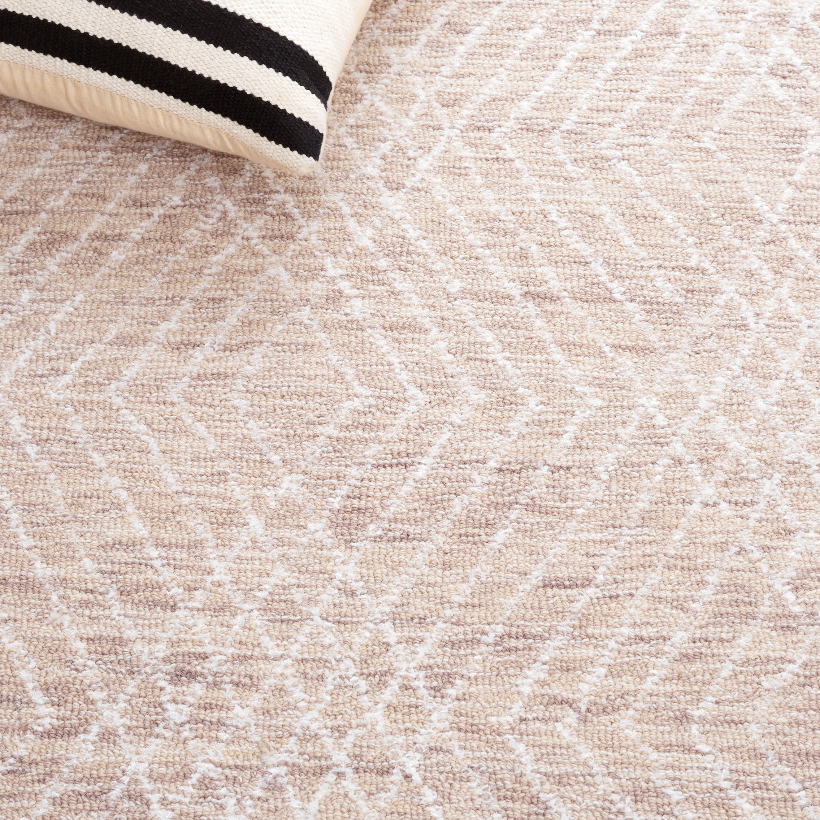 SAFAVIEH Abstract Dania Diamond Area Rug, Beige/Ivory, 6' x 6' Square