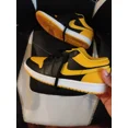 thumbnail image 2 of Size 10 Yellow And Black Jo r-dan 1 Lows, 2 of 6
