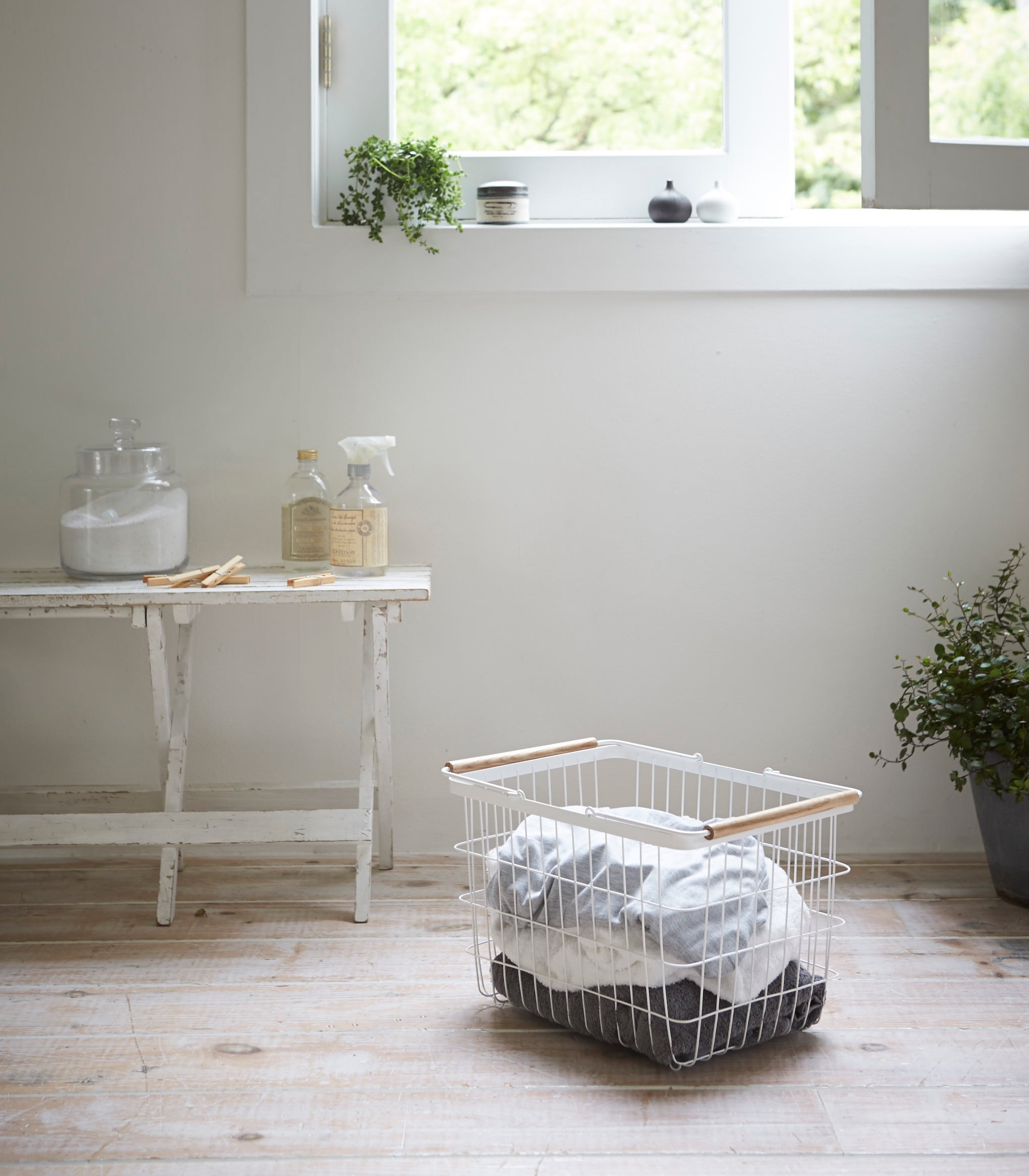 Yamazaki Home Tosca Laundry Basket