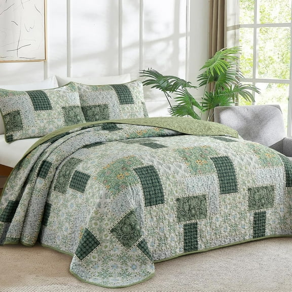 King Size Patchwork Quilt Set 3 Pieces Green Floral Plaid Bedspread Coverlet Soft Microfiber All Season Reversible Bedding