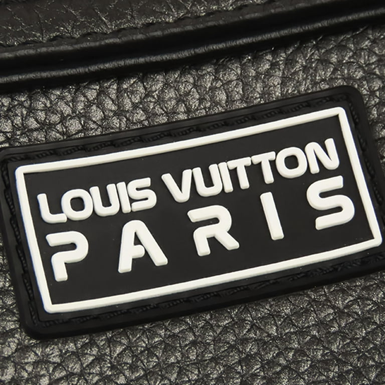 We Review The Louis Vuitton Alpha Messenger! 
