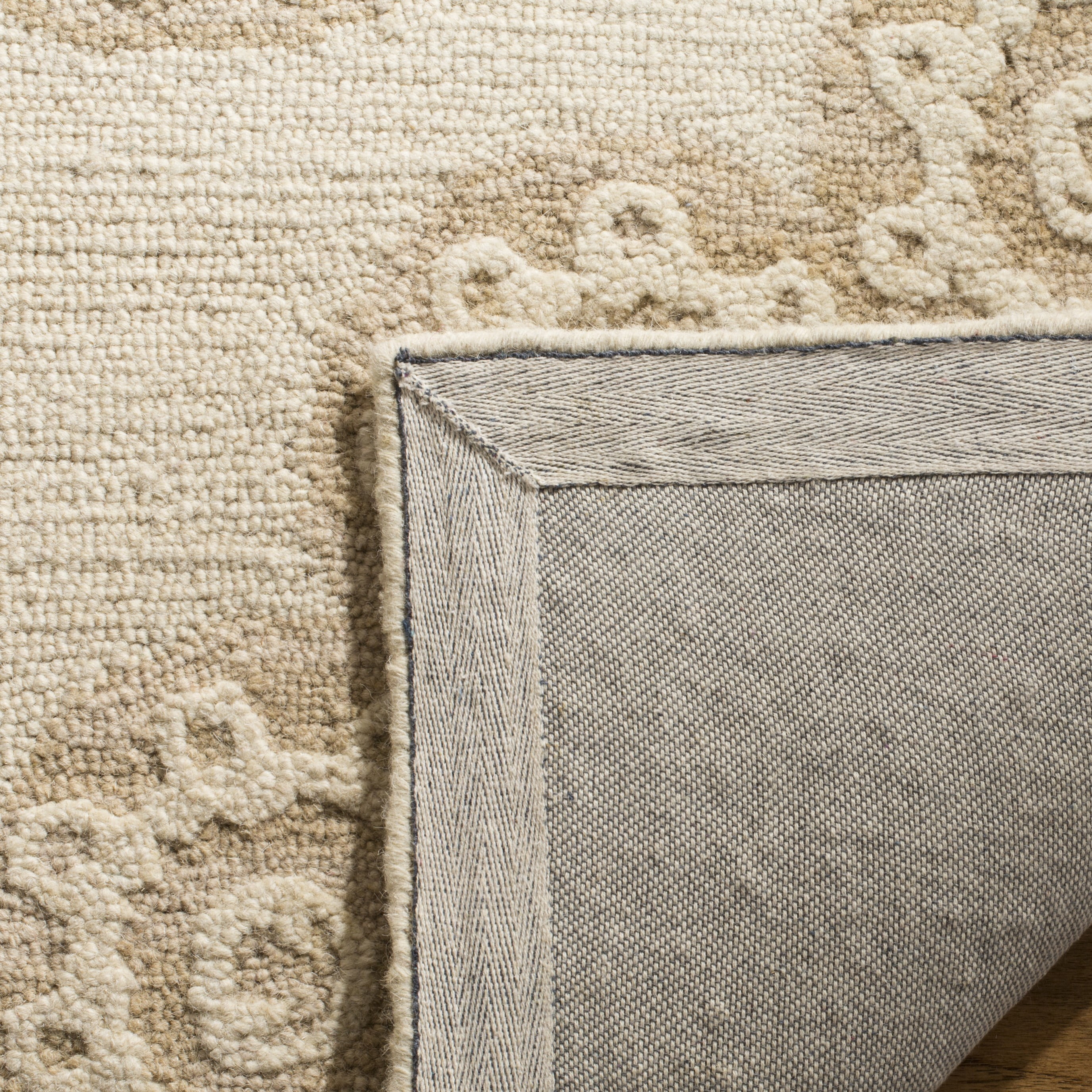 SAFAVIEH Blossom Brody Medallion Area Rug, Ivory/Beige, 10' x 10' Square