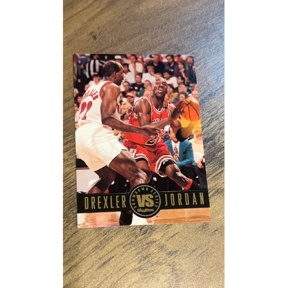 Clyde Drexler / Michael Jordan NBA 1993-94 SkyBox Premium Showdown Series SS11 trading card
