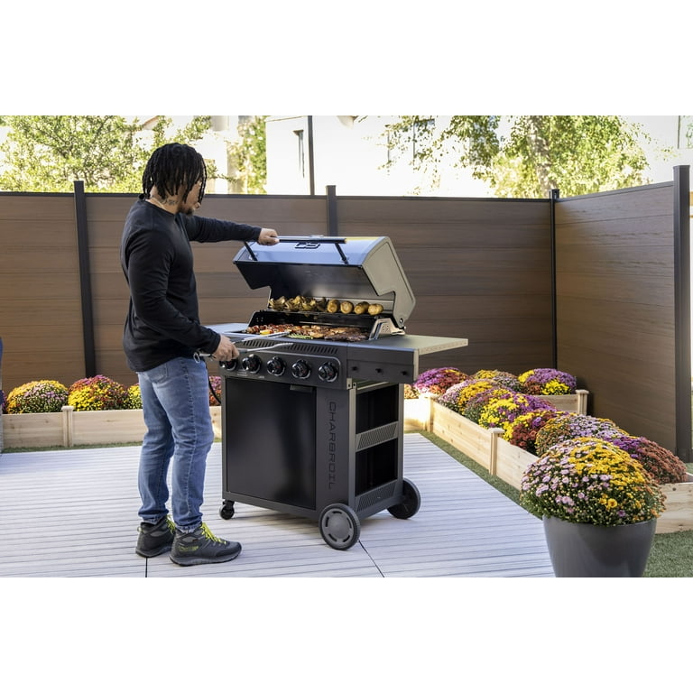 Charbroil Gas Grill, Performance Series FlavorMax Burner Grill - Main Image