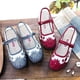 thumbnail image 2 of XIHAHA, bailarinas de lona bordadas Vintage hechas a mano para mujer, cómodas bailarinas chinas, zapatos con bordado vegano, 2 of 5