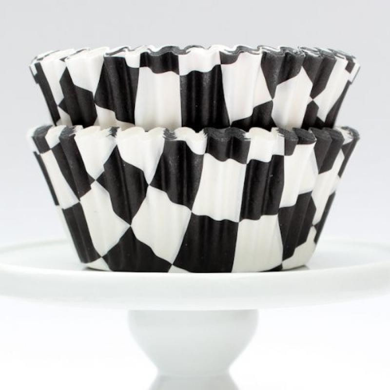 checkered black greaseproof cupcake liners