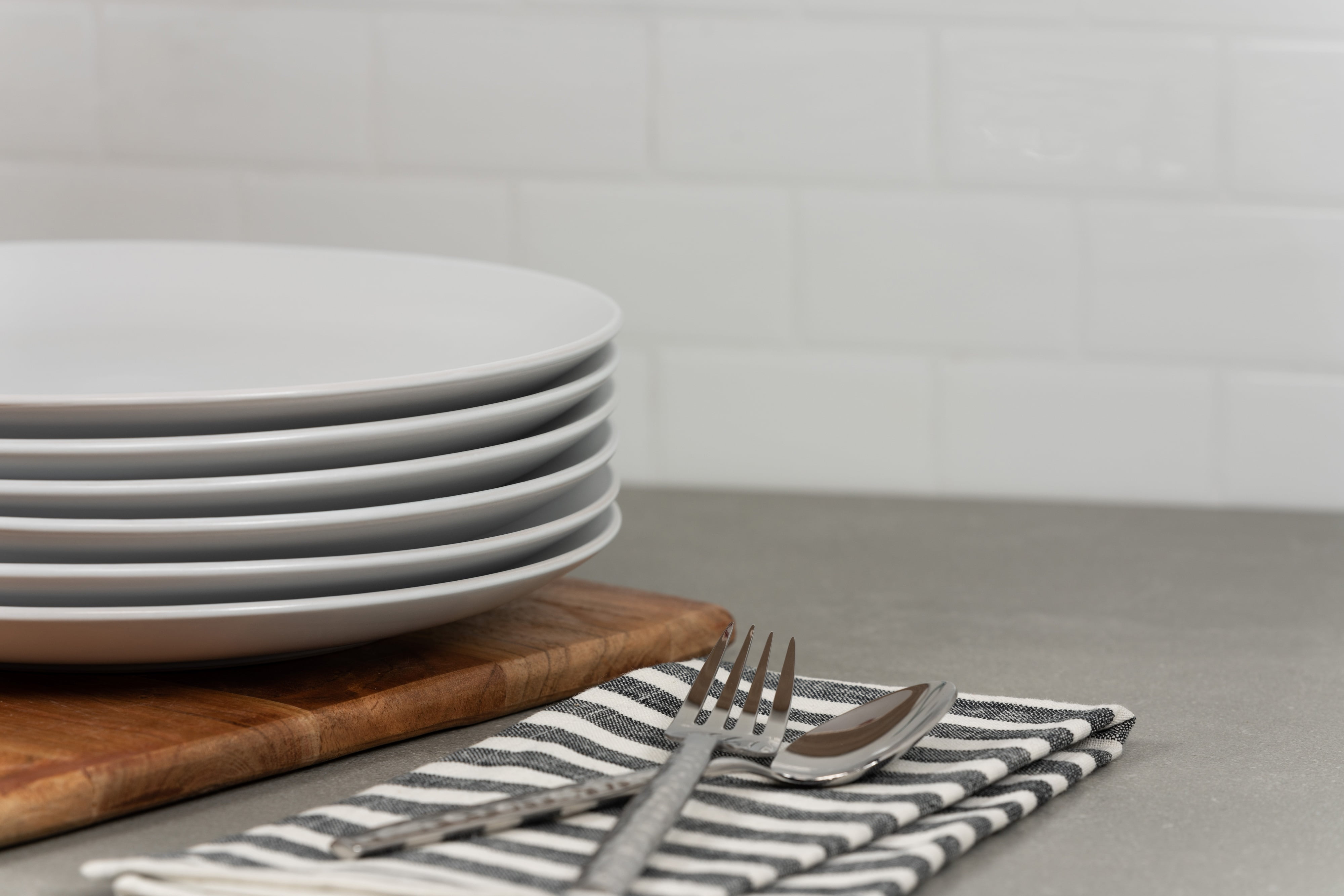 10 Strawberry Street Wazee Matte 10.5" Coupe Stoneware Dinner Plate, Set of 6, White