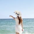thumbnail image 4 of Sombrero de paja con lazo para mujer, circunferencia de 56-58 cm, borde ondulado, cinta, ala grande, sombrero para el sol, sombrero de verano, protector solar, sombrilla de playa, 4 of 5