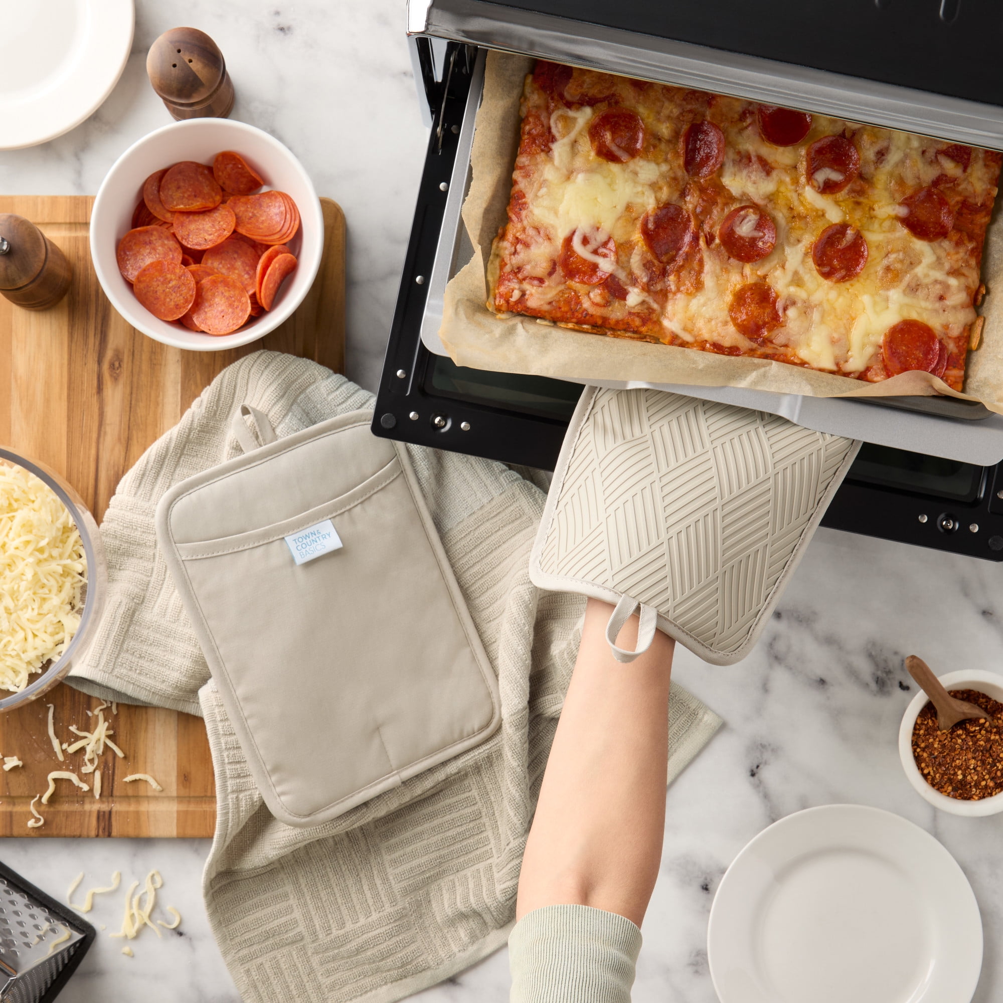 TOWN & COUNTRY BASICS Basketweave Soft Silicone Pot Holder 2-Pack Set, Heat Resistant up to 500F, Flexible Silicone, Non-Slip Grip, Beige, 7.5"x10"