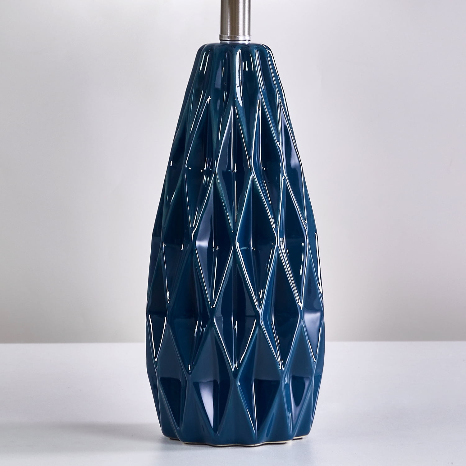 Oneach Modern Ceramic Table Lamp 24.75" Set of 2 Contemporary Blue Geometric Nightstand Lamps for Bedroom Living room