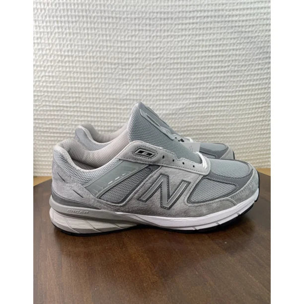 New Balance 990v5 Grey White Sneakers M990GL5 — Men’s Size 10 Width 6E Brand New