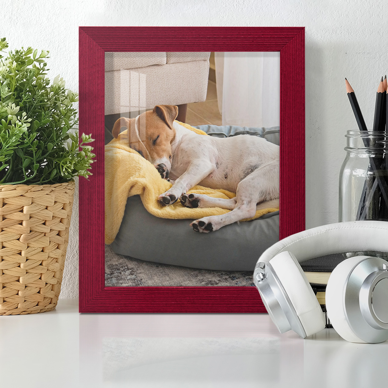 Grooved 6 in. x 8 in. Red Picture Frame Set (Set of 4)