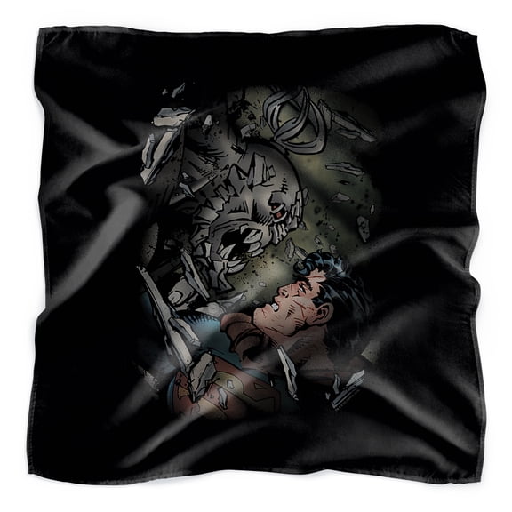 Superman Epic Battle Bandana (21 in x 21 in)