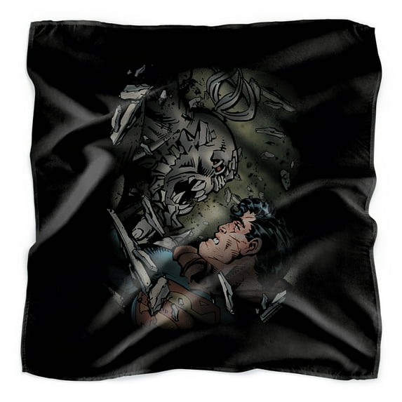 Superman Epic Battle Bandana (21 in x 21 in)