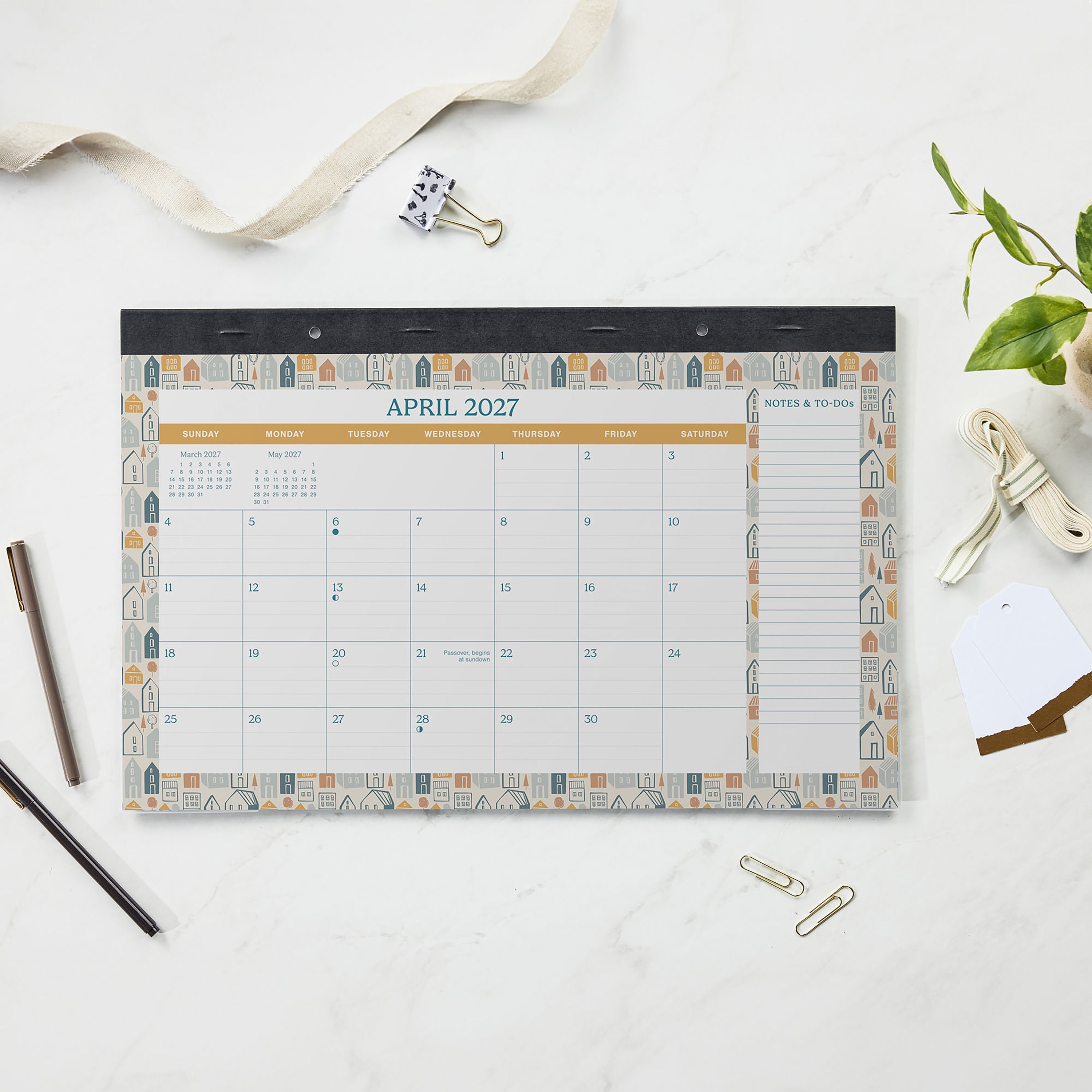 Pen+Gear 2027 House Design Desk Pad Calendar, 17" x 11", January to December, Perforated