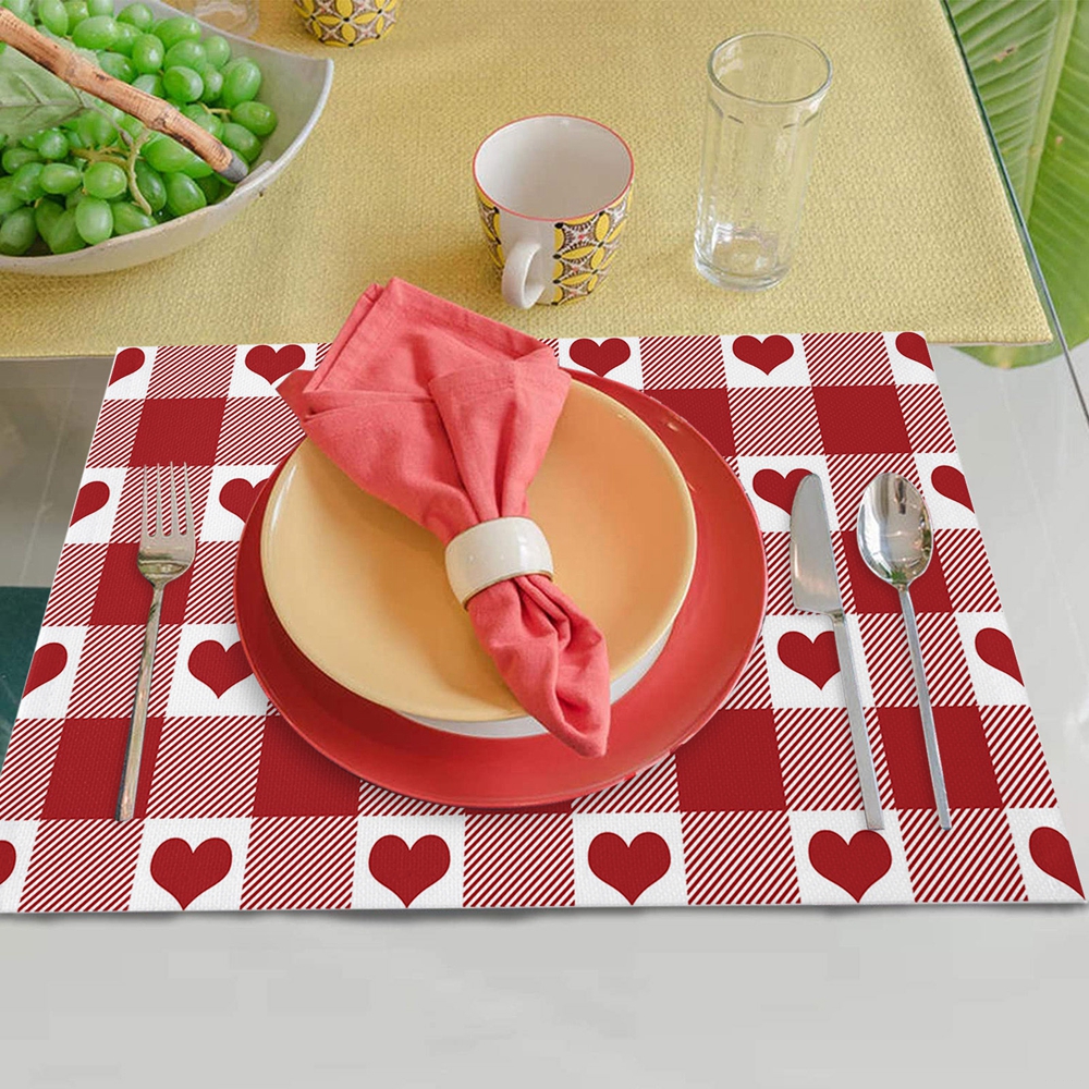 thumbnail image 4 of Set de 4 Sets de Table pour la Saint-Valentin pour Table à Manger Tapis de Table en Lin Coton Durable Lavable Amour Coeur Rouge Check, 4 of 12
