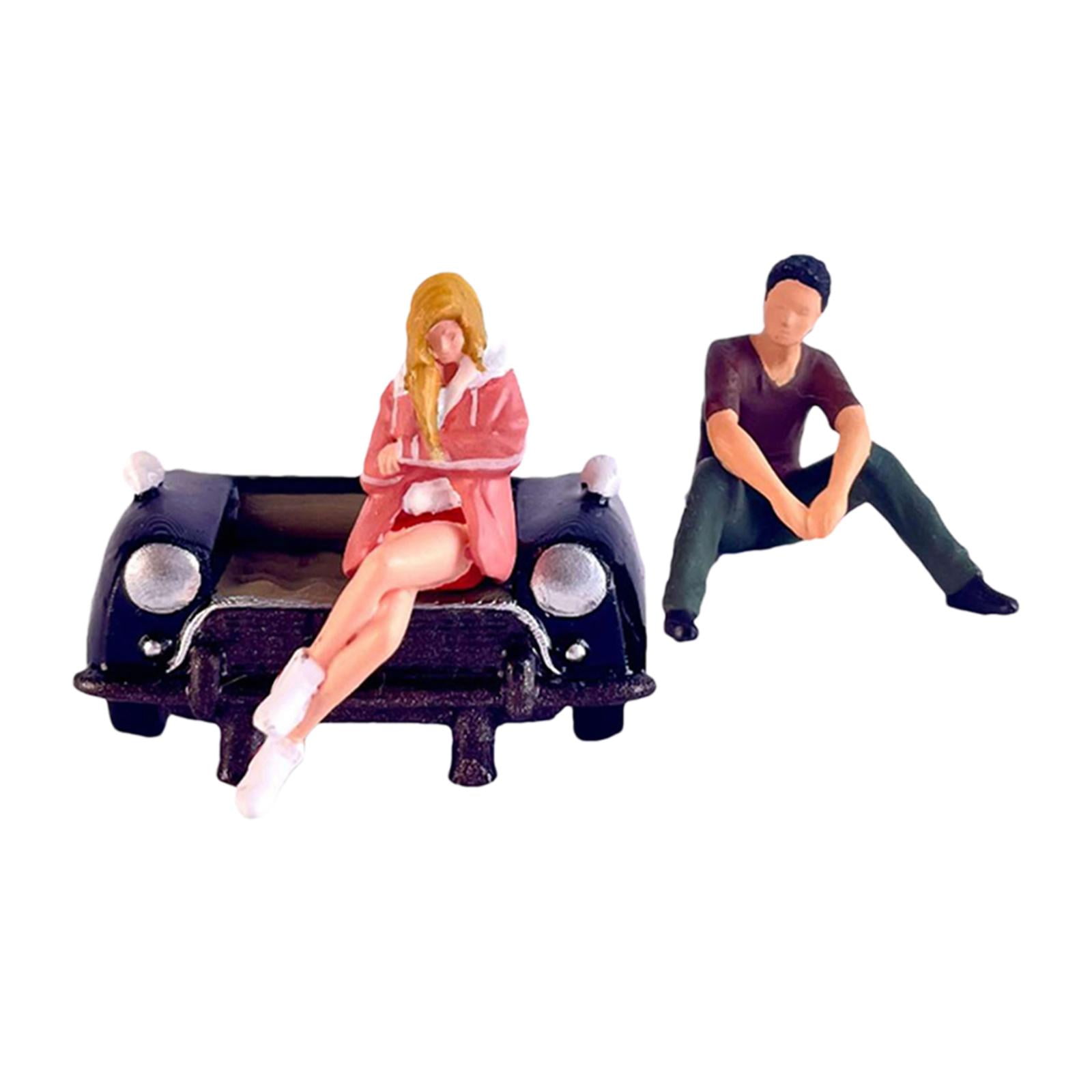 Rushawy 3 Pieces 1/64 Women and Men Figures with Sofa Model S Gauge Miniature Scenes
