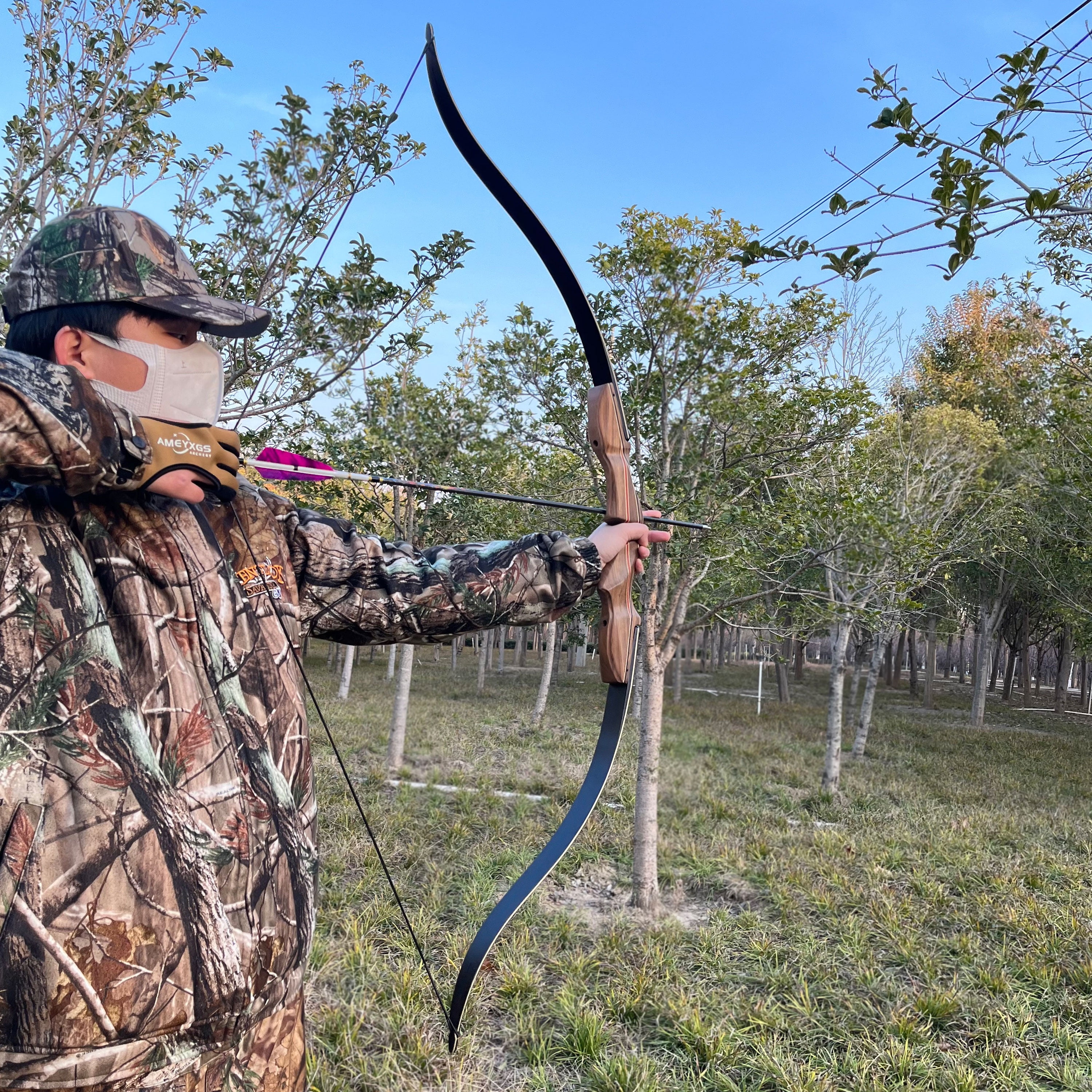Kaimai 710 Recurve Bow 30–60 lbs – Takedown Model with Full Shooting Kit