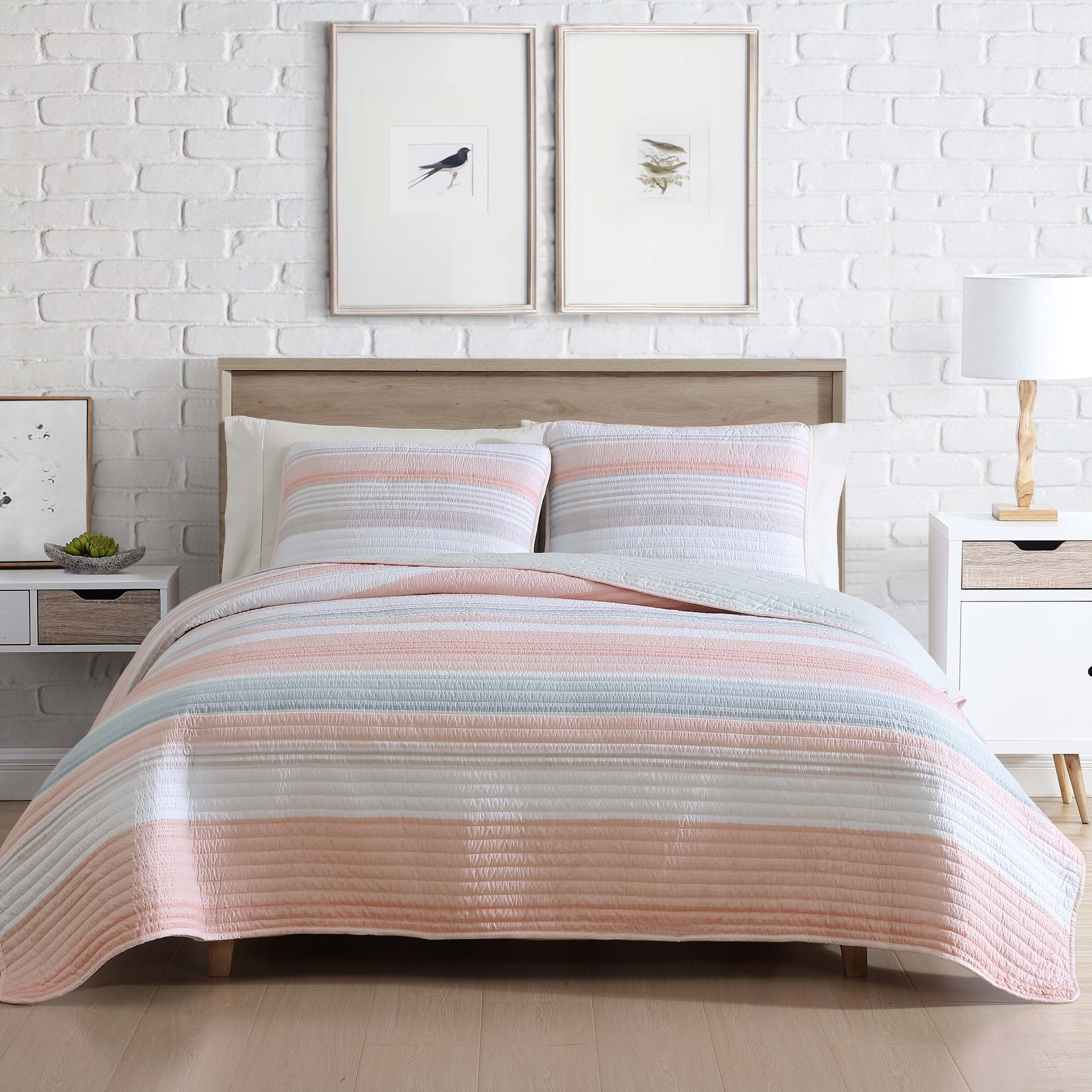 Beatrice Home Fashions, Coralinn Stripe 3PC Quilt Set, Full/Queen, Blush/Blue