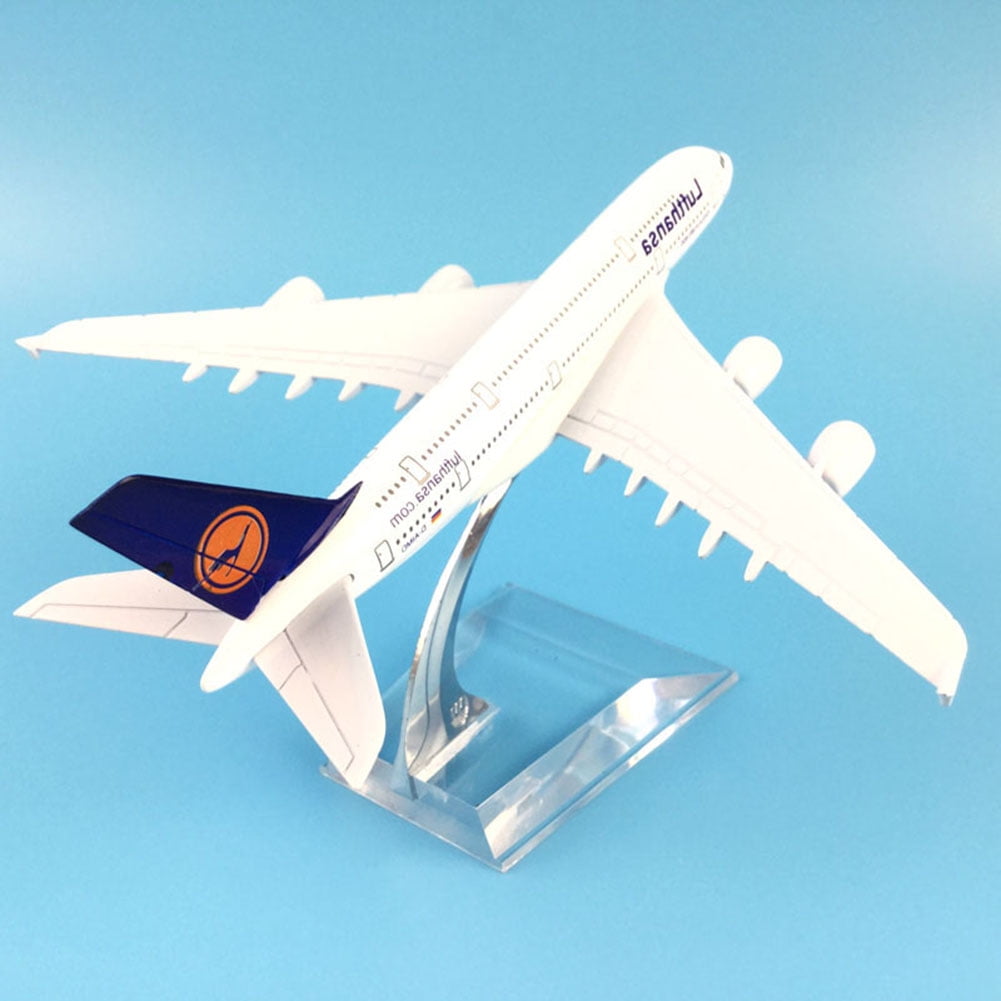 lufthansa toy plane