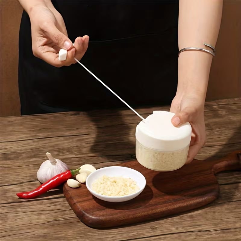 Manual Garlic Press and Hand-Pull Meat Grinder - Durable and versatile kitchen tools for chopping garlic, mashing dumpling fillings and mincing meat.