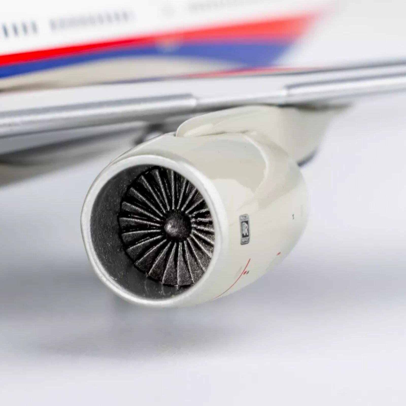 Malaysia Airlines B777 Alloy Model Airplane for Aviation Enthusiasts & Gift Giving TAPDRA Store