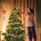 thumbnail image 1 of Estrella de Topper del Árbol de Navidad - Decoración 3D Hueca en Pentagrama en la Copa del Árbol, Adorno Navideño de ABS Rojo de 9 pulgadas con asa mate, 1 of 6