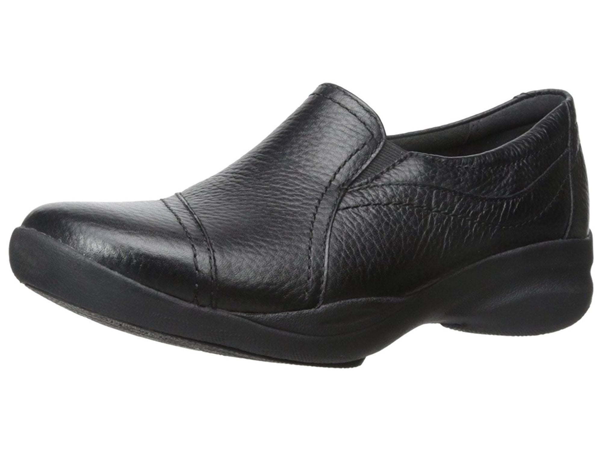 clarks in motion kick shoes