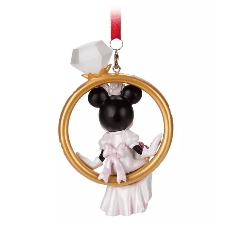 Mini Mouse Having Rings Mickey Mouse And Minnie Mouse Wedding Ring