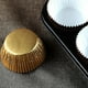 thumbnail image 2 of Capacillos para cupcakes estándar Moldes para muffins de papel dorado 200 piezas Papel para cupcakes resistente y a prueba de grasa, 2 of 5