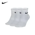 thumbnail image 2 of Calcetines deportivos unisex Nike Everyday Lightweightcrew para hombre y mujer, 3 pares, tallas SML XL SX7676, 2 of 4