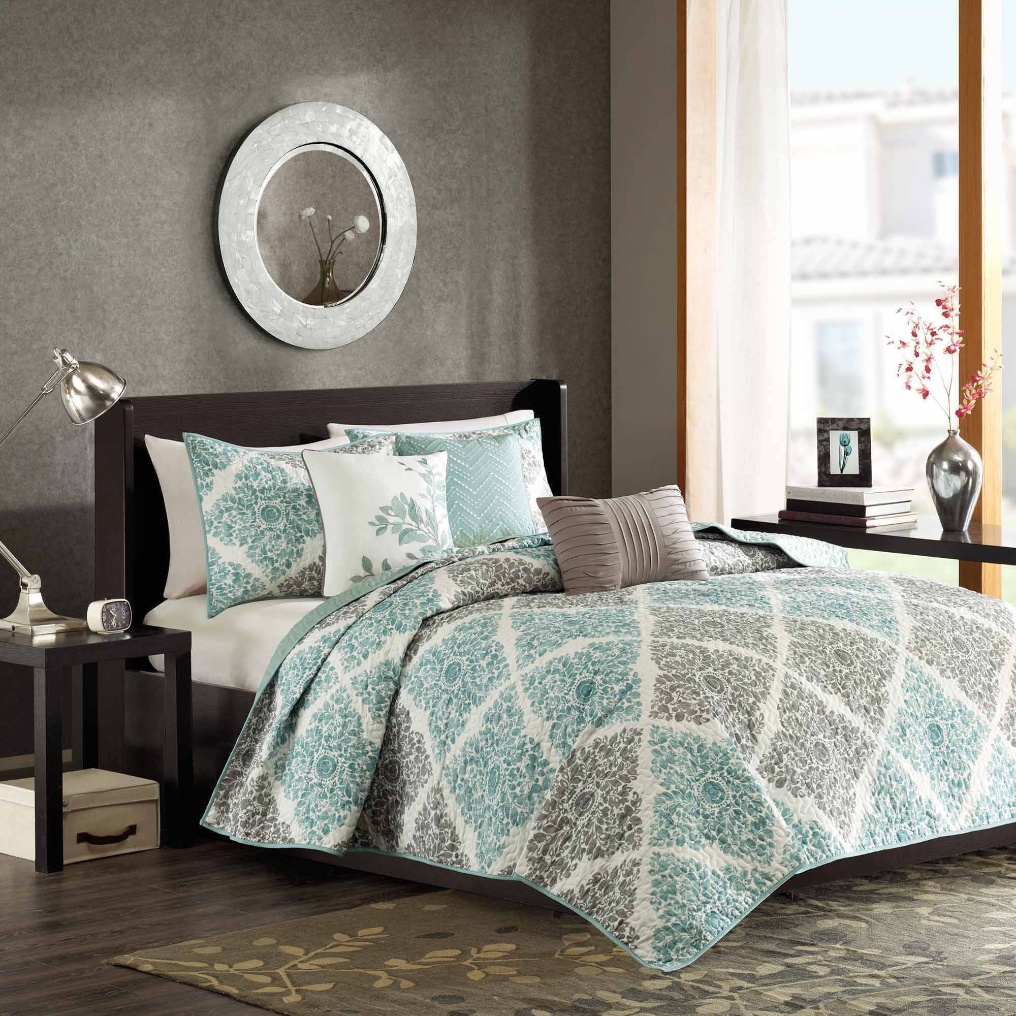 Cream and Blue Chevron Lightweight Quilted Bedspread SLPR Heather 2-Piece Bedding Quilt Set Twin with 1 Sham Cream and Blue Chevron Lightweight Quilted Bedspread SLPR Heather 2-Piece Bedding Quilt Set Twin with 1 Sham