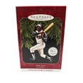 thumbnail image 2 of Adorno Navideño de Béisbol Hallmark Hank Aaron 1997, 2 of 2