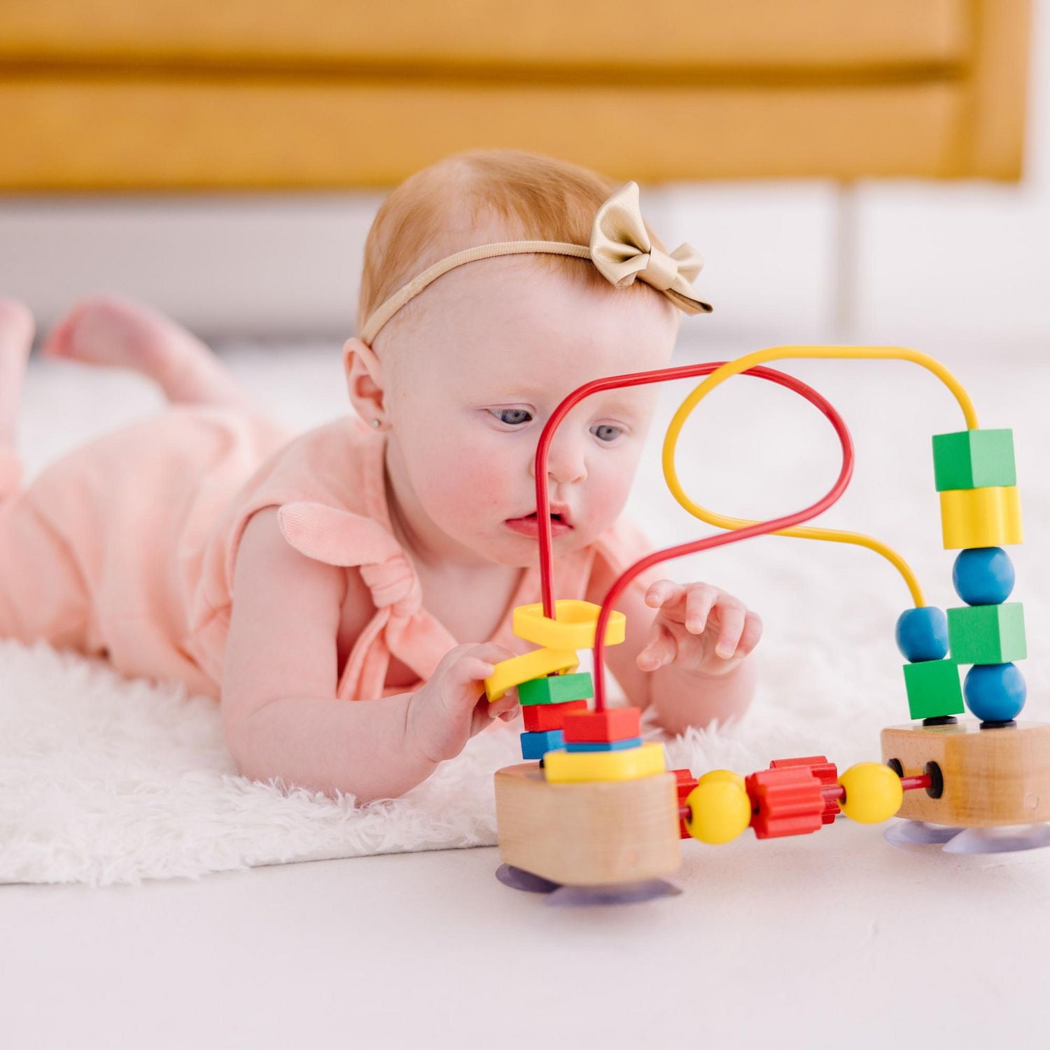 Melissa & Doug First Bead Maze - Jouet éducatif en bois pour sol, chaise haute ou table