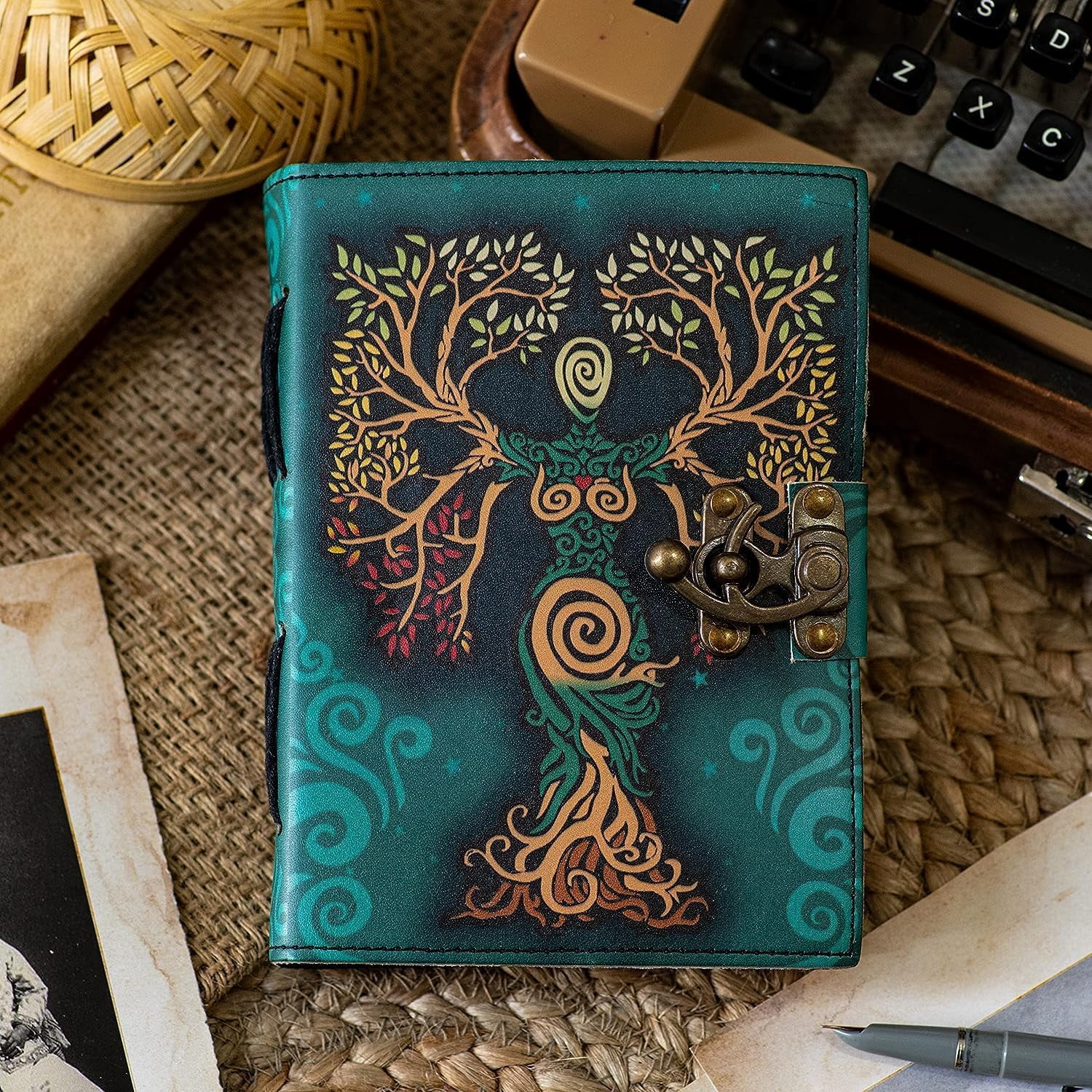 Foja Handicraft Blank Spell Book Of Shadows Journal With Lock Clasp Prop Vintage Handmade Leather Diary Embossed Prayer Pagan Antique Witchcraft Wiccan Notebook Daily 7 X 5 Inches