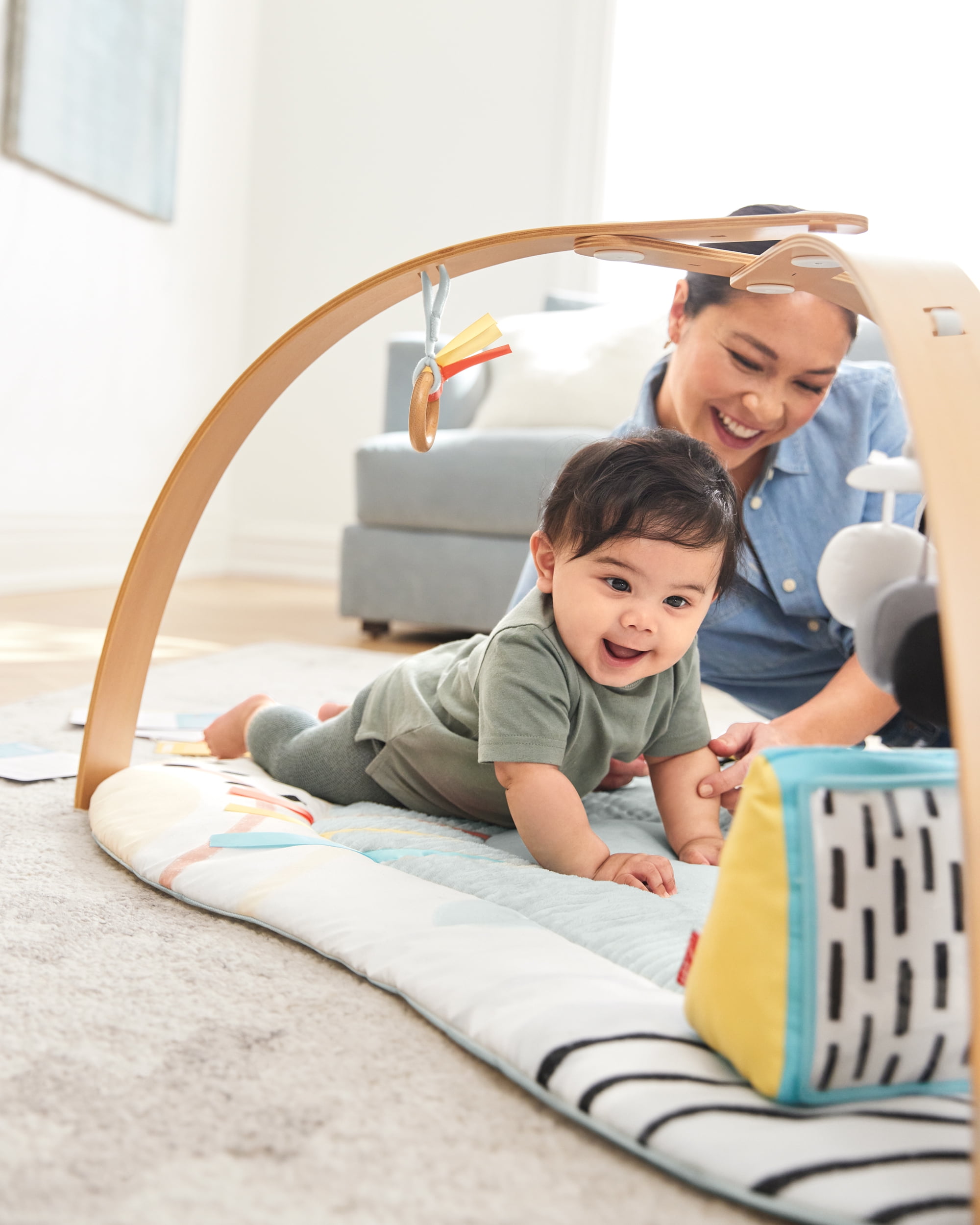 Skip Hop Discoverosity Montessori-Inspired Baby Play Gym for Ages 0-2 years