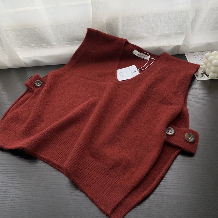 button side sweater vest