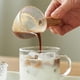 thumbnail image 4 of Jarra de café y leche con rayas verticales y mango de madera, olla multiusos de vidrio for salsas, 4 of 8
