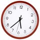 thumbnail image 1 of Reloj grande de pared de madera maciza, silencioso y sencillo, colgante, para el hogar, oficina y dormitorio (con escala), 1 of 8