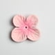 thumbnail image 2 of Lote de 500 flores artificiales para decoración, diademas, sombreros, prendas de vestir y manualidades. Rosado, 2 of 9