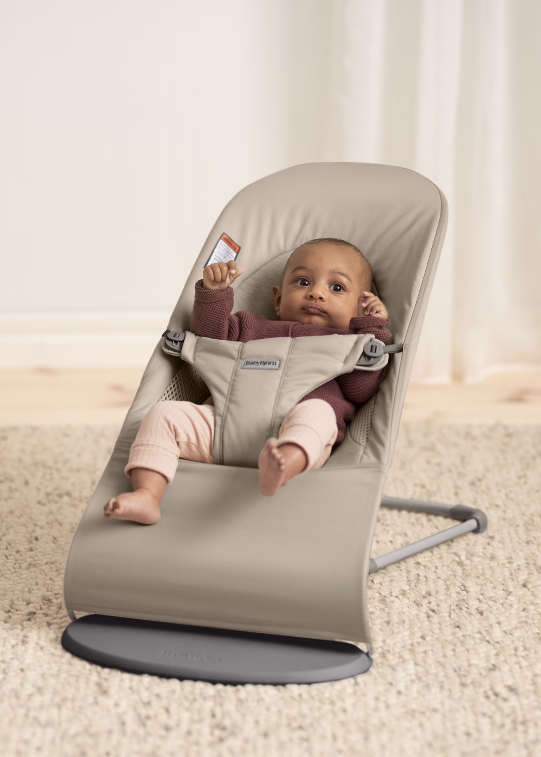thumbnail image 4 of BabyBjorn Bouncer Balance Soft, Woven/Jersey, Tri-Fabric, Sand Grey, 4 of 5