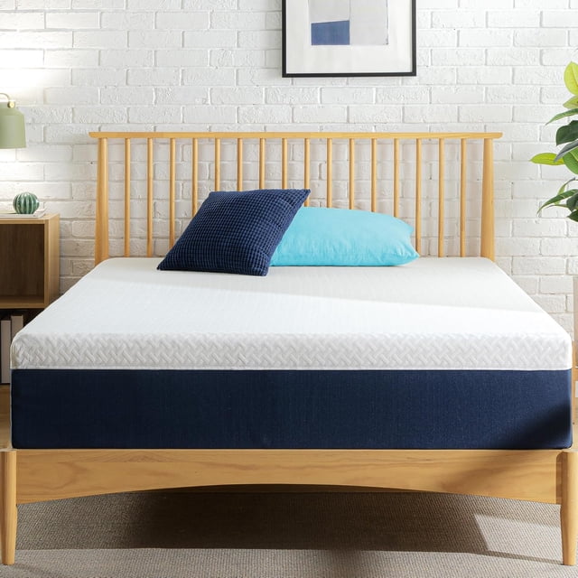 Zinus Queen Mattress - 12 Inch Green Tea Cooling Gel Memory Foam Hybrid Mattress, Pocket Coil Springs for Motion Isolation, CertiPUR-US Certified Foam, Mattress in a Box, 10-Year Warranty, Queen Size