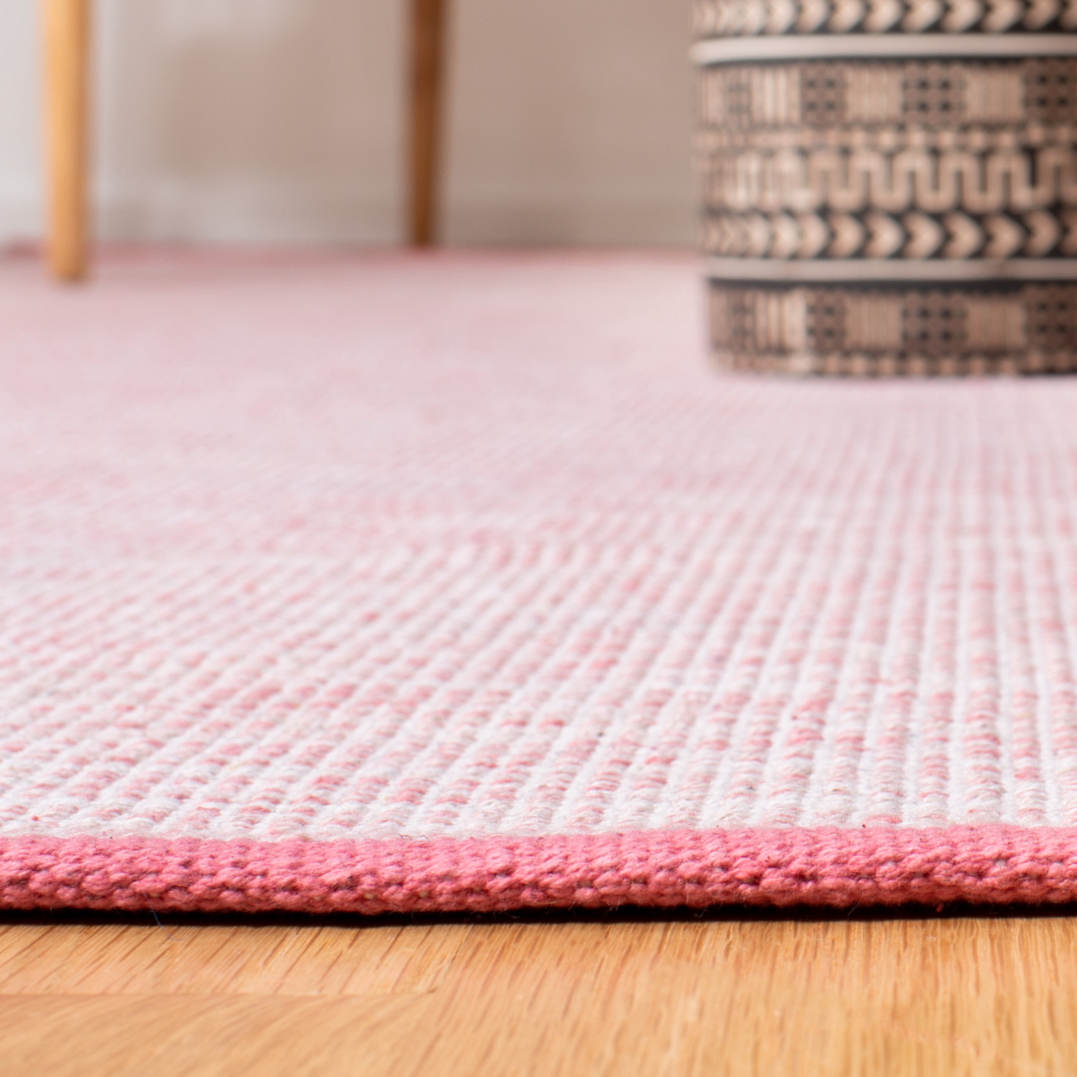 SAFAVIEH Montauk Bernadine Solid Cotton Area Rug, Pink/Fuchsia, 3' x 5'