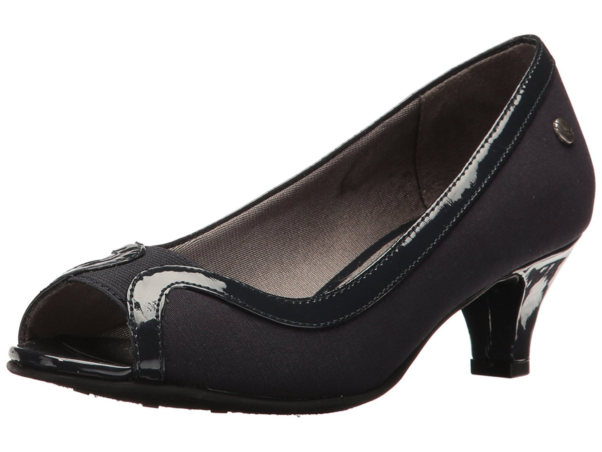lifestride white pumps