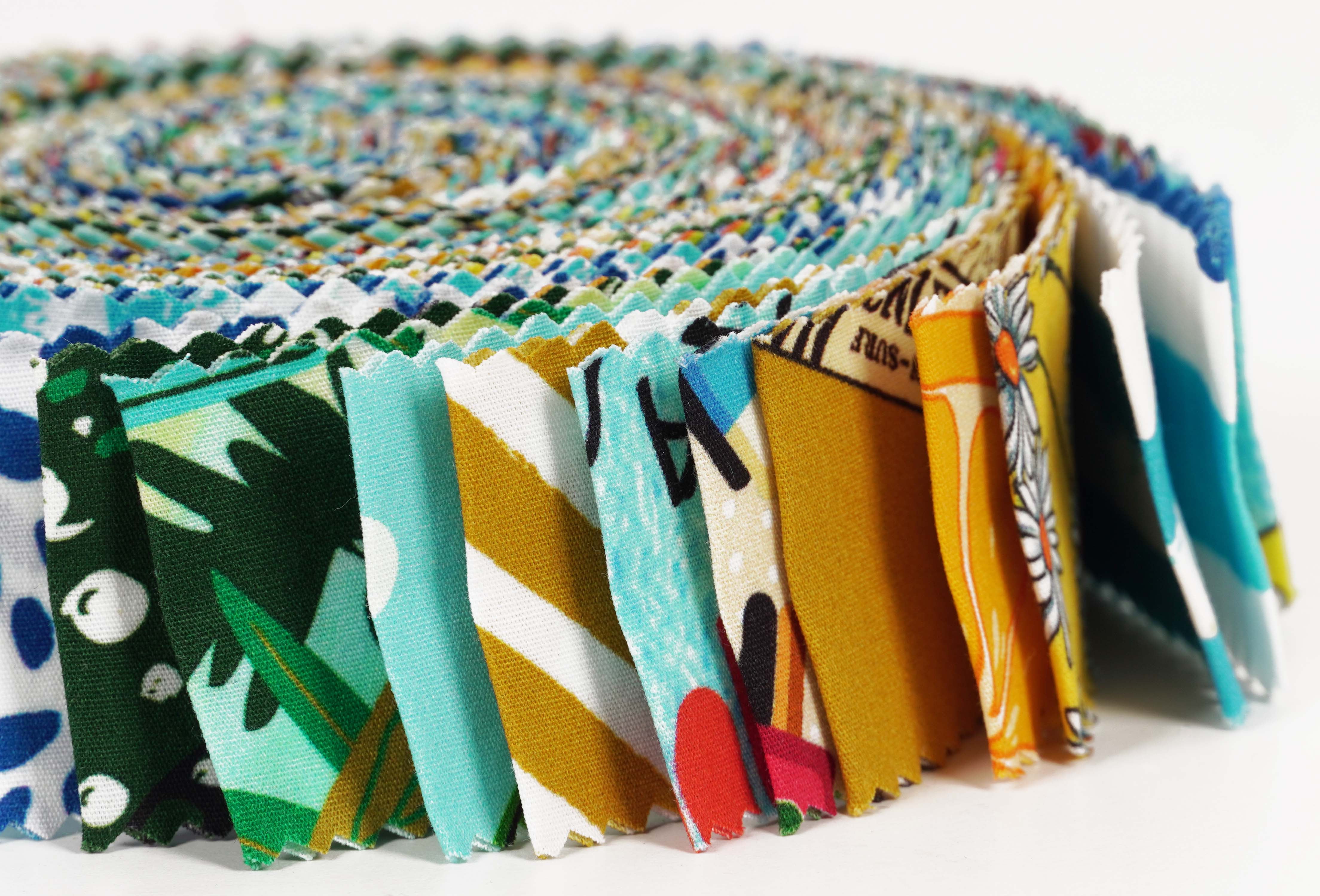 Soimoi 40Pcs Summer Print Precut Fabrics Strips Roll Up 1.5x42inches Cotton Jelly Rolls For Quilting - Multicolor