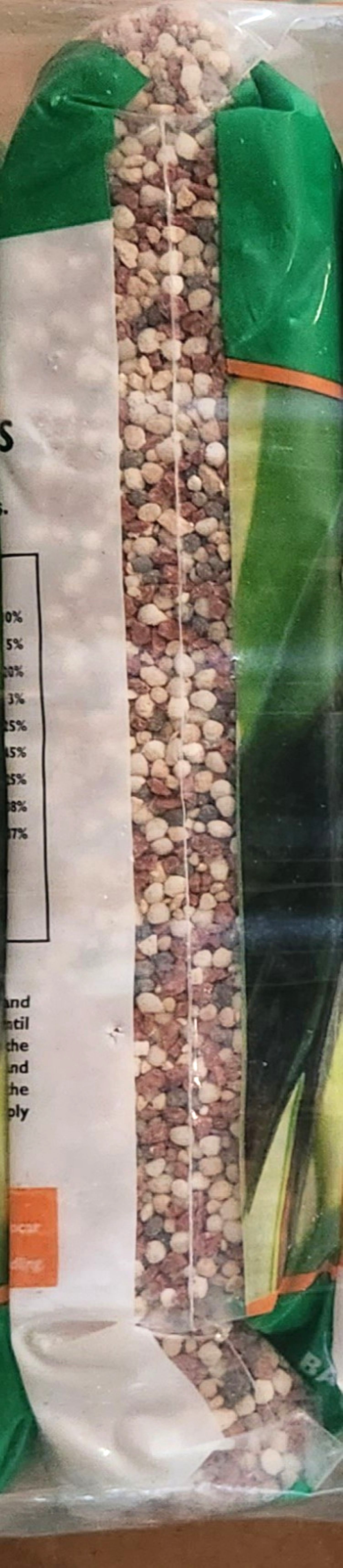 Evergreen Bananas and Plantains Beige Plant Food Fertilizer 7lbs.