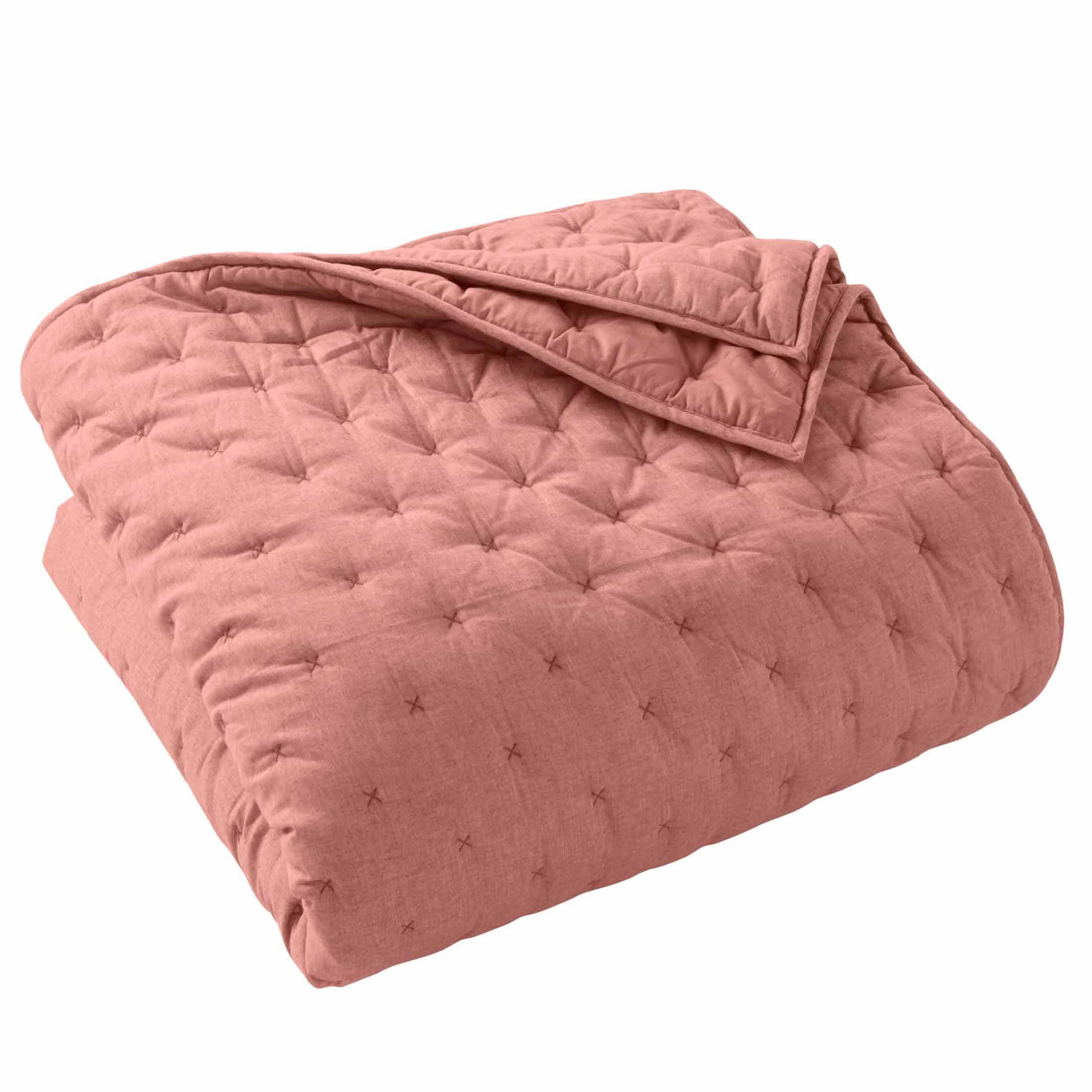 Better Homes & Gardens Rose Chambray Quilt, King