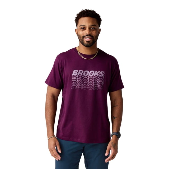 PLAYERA BROOKS HOMBRE GRAPHIC SHORT SLEEVE VINO RUNNING vino 0XL